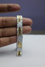 Silver–Gold Leaf Pattern Chain Bracelet